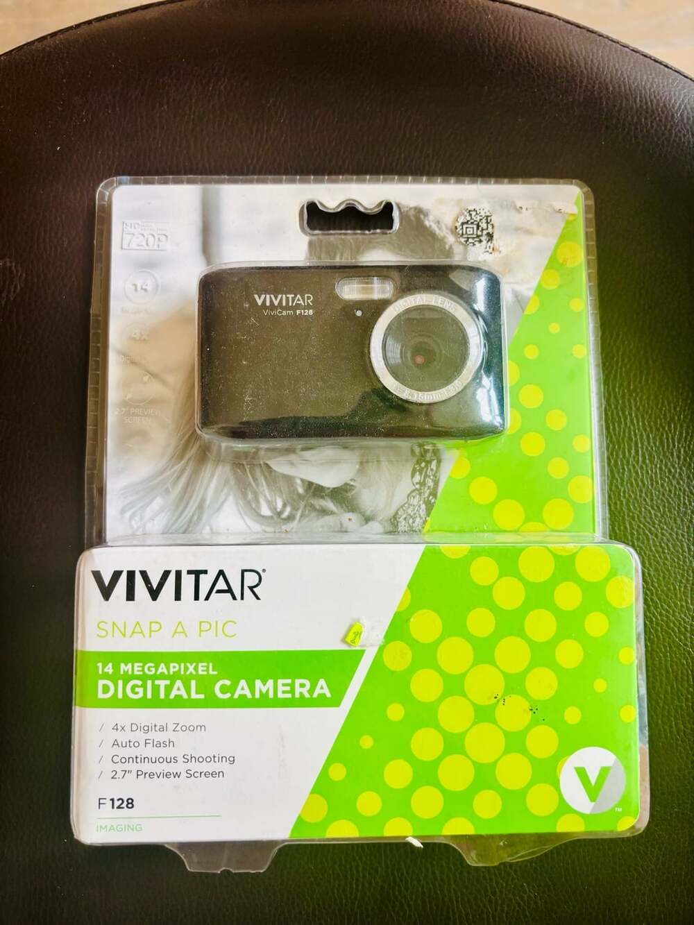 Vivitar ViviCam NWT F128 Snap A Pic 14 Megapixel Digital Camera Black